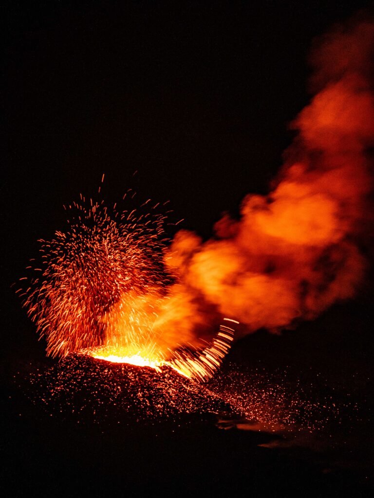 Volcan en éruption